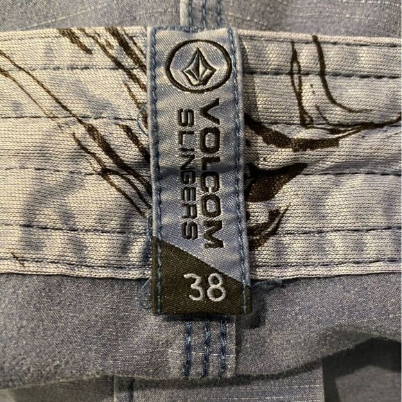 Volcom Slingers Board Shorts Size 38 - Picture 5 of 6